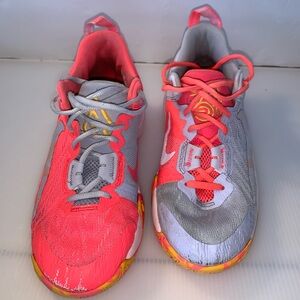 Nike Giannis Immortality 2 Mid Hot Punched Mismatch Athletic Sneakers size: 4.5Y